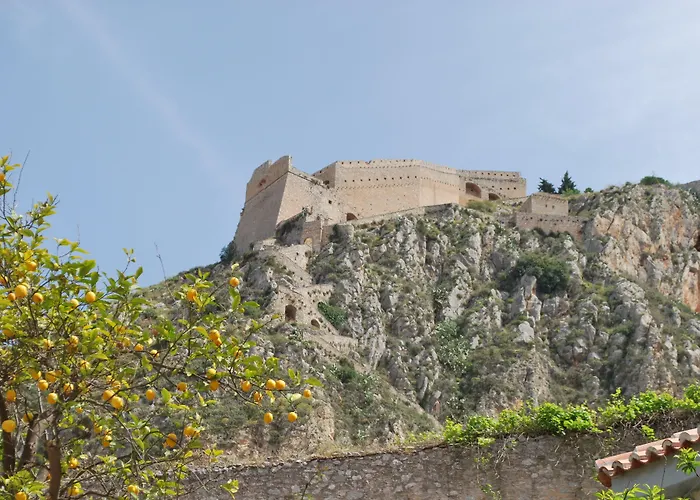 招待所 Asimoni 纳夫普利翁