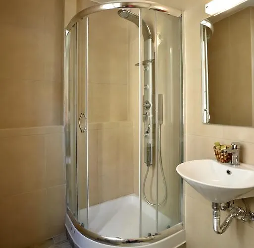 Asimoni 纳夫普利翁